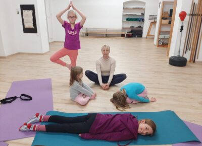 Kinder Yoga